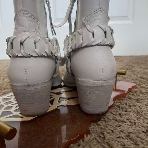 Sam Edelman Riker booties in white leather size 7.5 - Picture 4 of 13
